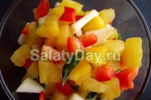 Салат с ананасами консервированными